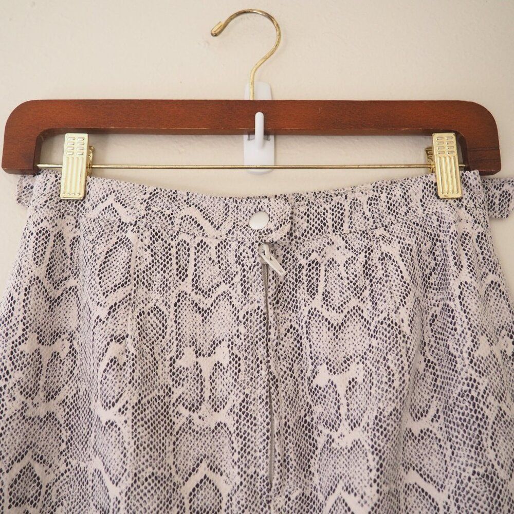 !! Free People Midnight Magic Snake Print Mini Skirt sz 0 - Picture 8 of 8